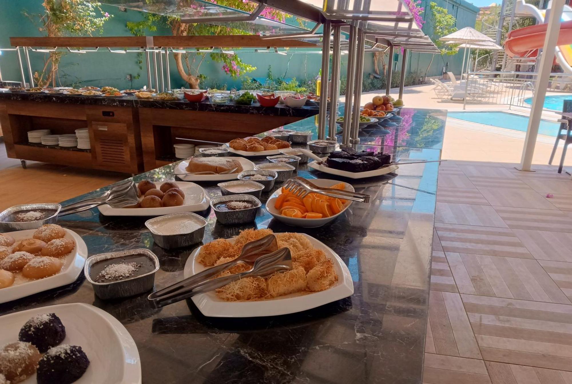Uk Hotel Kiris Antalya Bagian luar foto