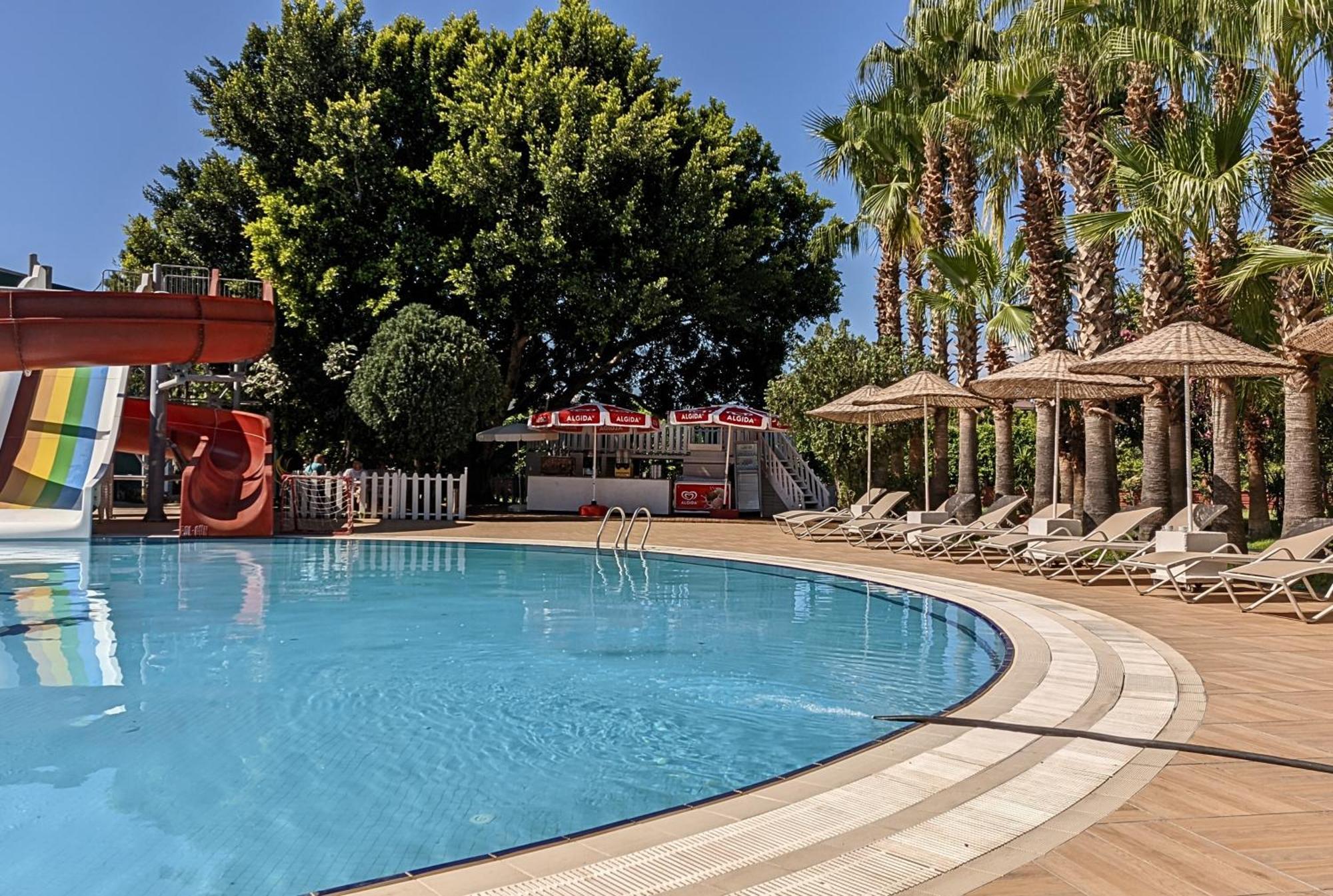 Uk Hotel Kiris Antalya Bagian luar foto