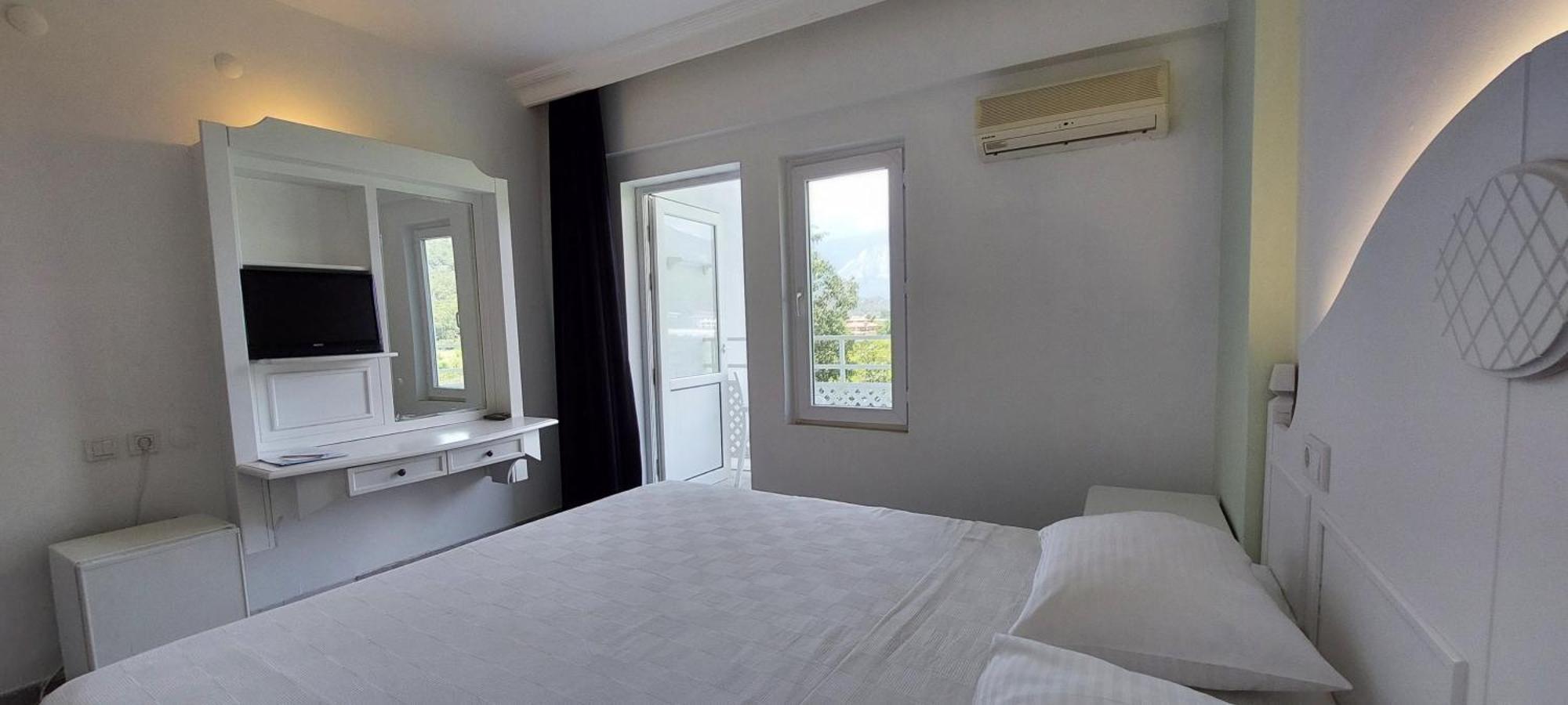 Uk Hotel Kiris Antalya Bagian luar foto